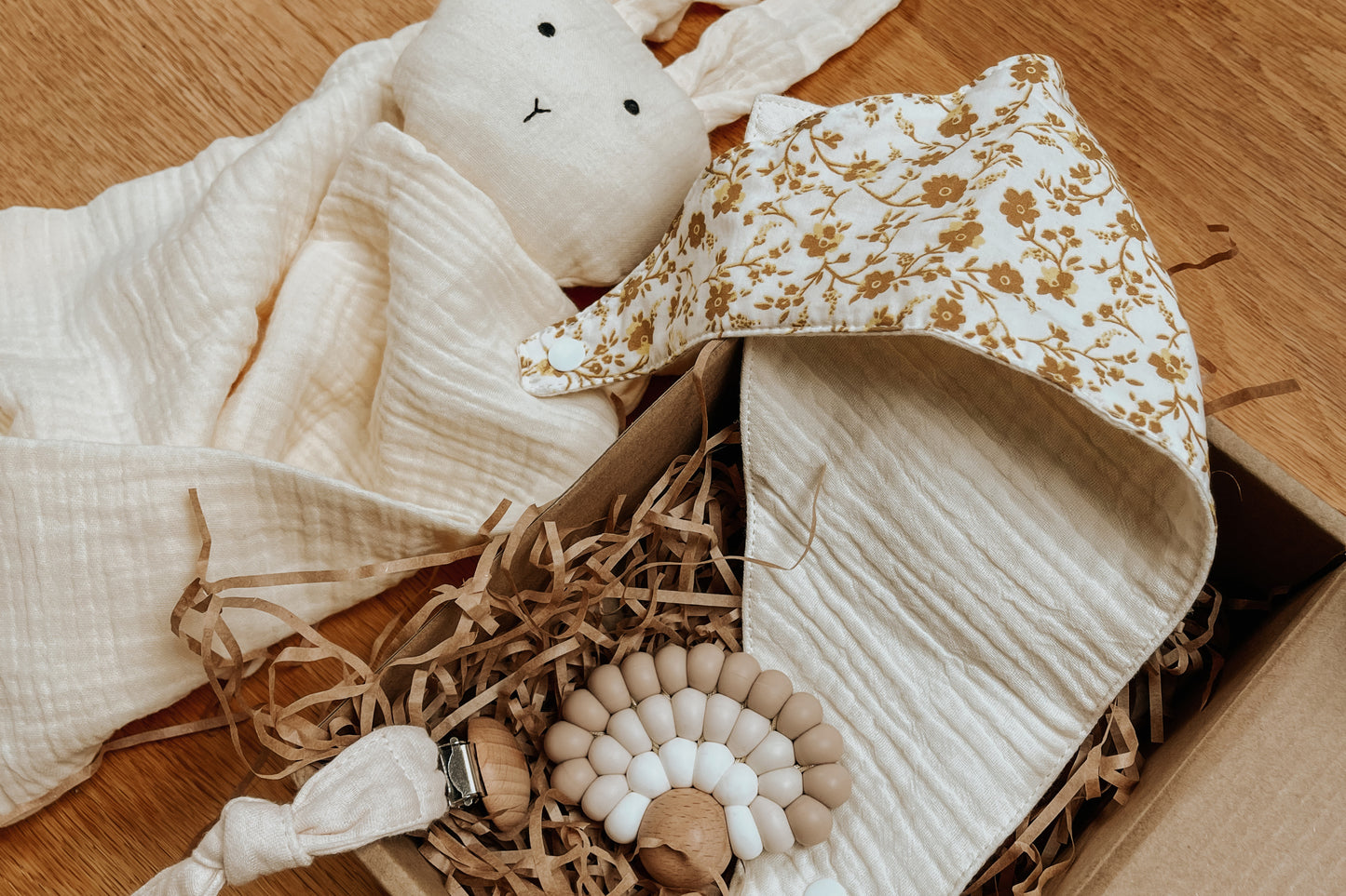 Geschenk zur Geburt — Box mit 4 Produkten