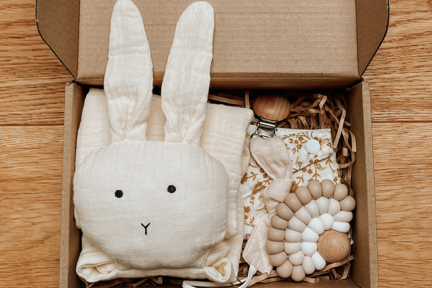 Geschenk zur Geburt — Box mit 4 Produkten