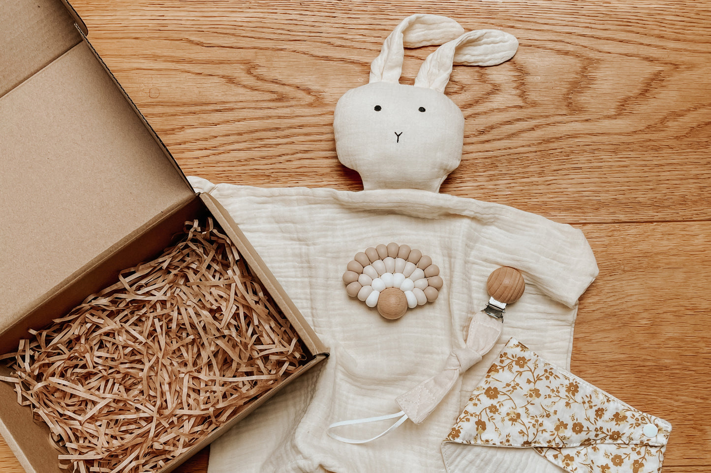 Geschenk zur Geburt — Box mit 4 Produkten